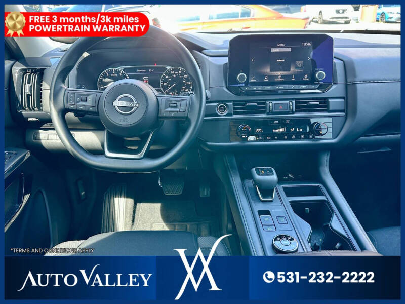 2024 Nissan Pathfinder S