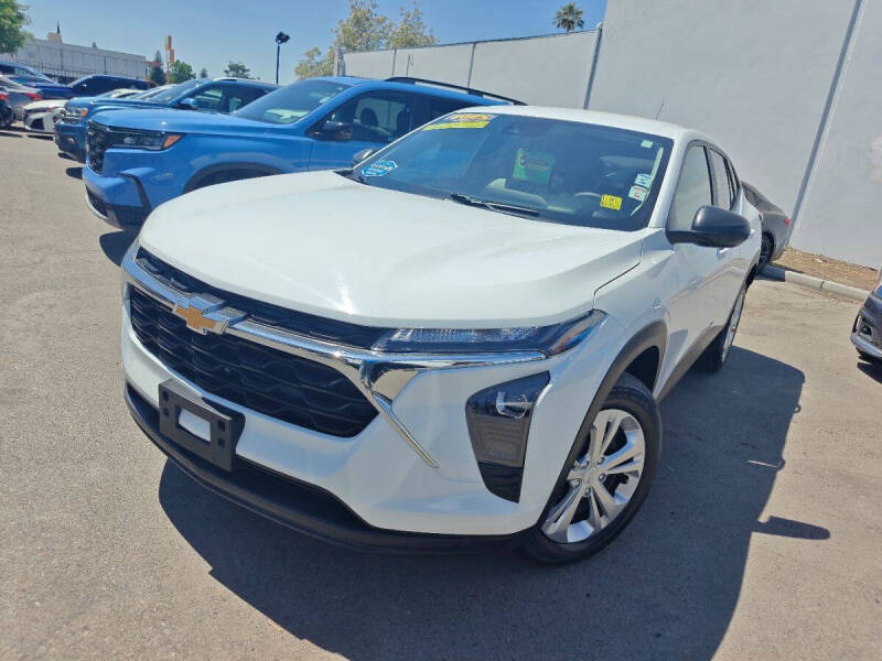 2025 Chevrolet Trax LS