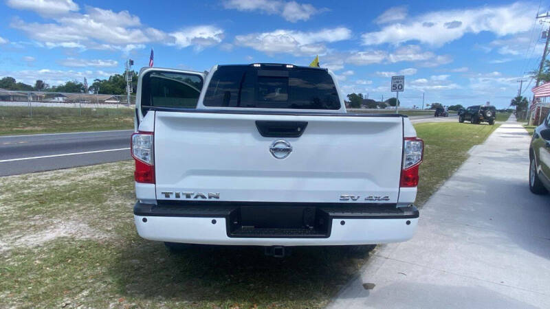 2017 Nissan Titan SV