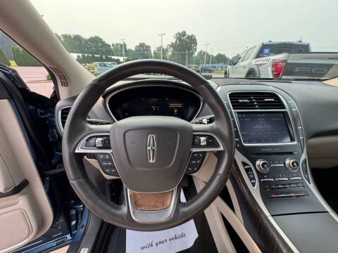 2019 Lincoln Nautilus Select