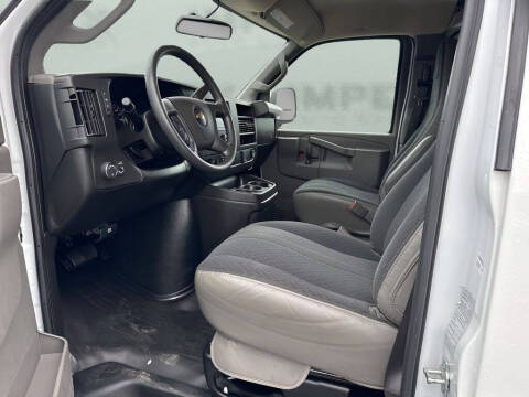 2024 Chevrolet Express 2500