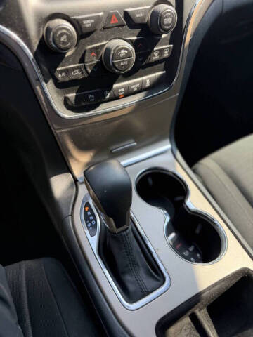 2017 Jeep Grand Cherokee Laredo