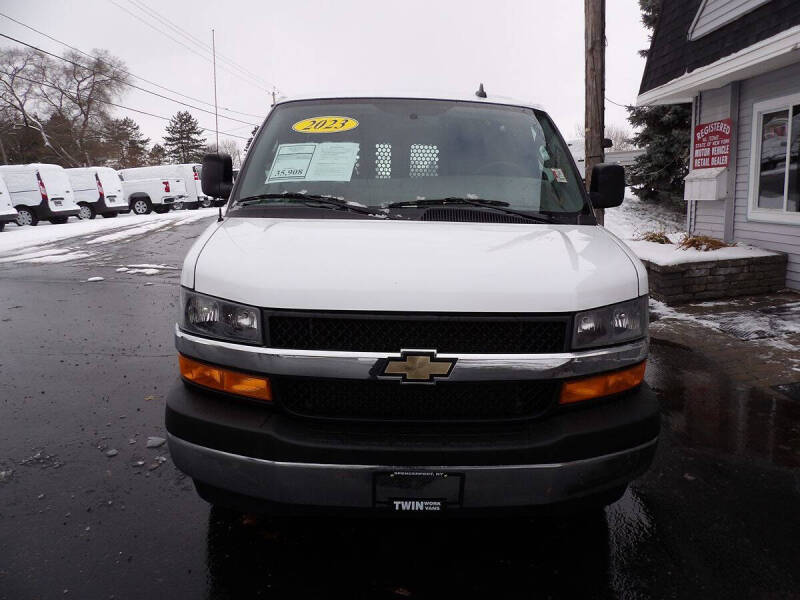 2023 Chevrolet Express 2500