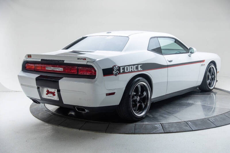 2012 Dodge Challenger SRT8 - Photo 18