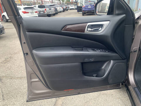 2014 Nissan Pathfinder Platinum