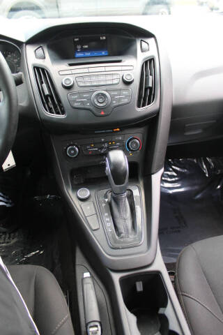 2017 Ford Focus SE