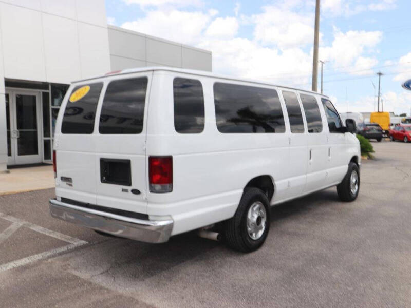2012 Ford E-Series E-350 SD XLT