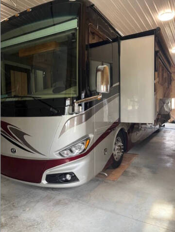 2017 Tiffin Phaeton 40AH