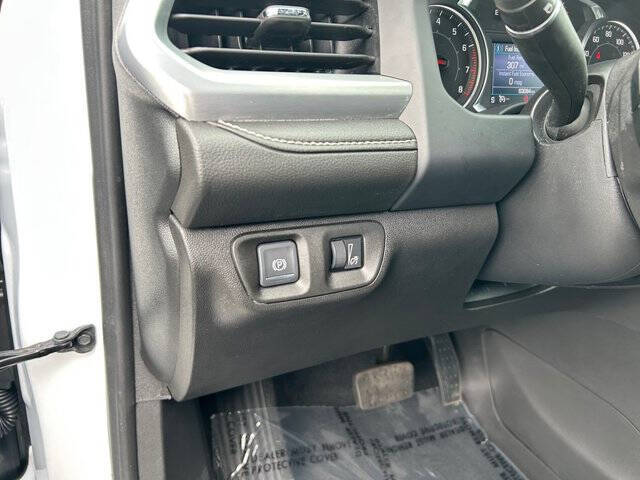 2022 GMC Acadia SLE