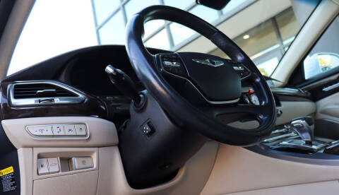 2017 Genesis G90