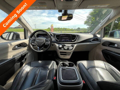 2022 Chrysler Pacifica Touring L