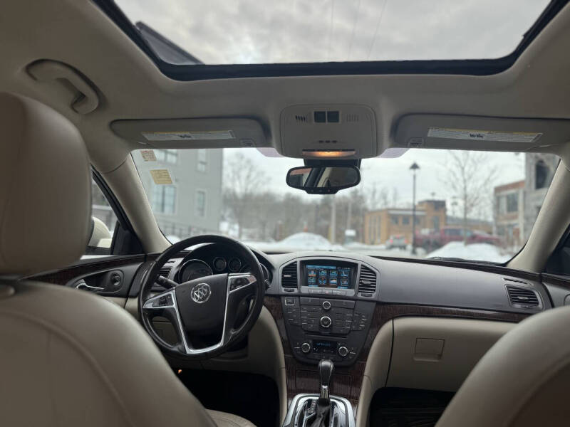 2012 Buick Regal Premium 2