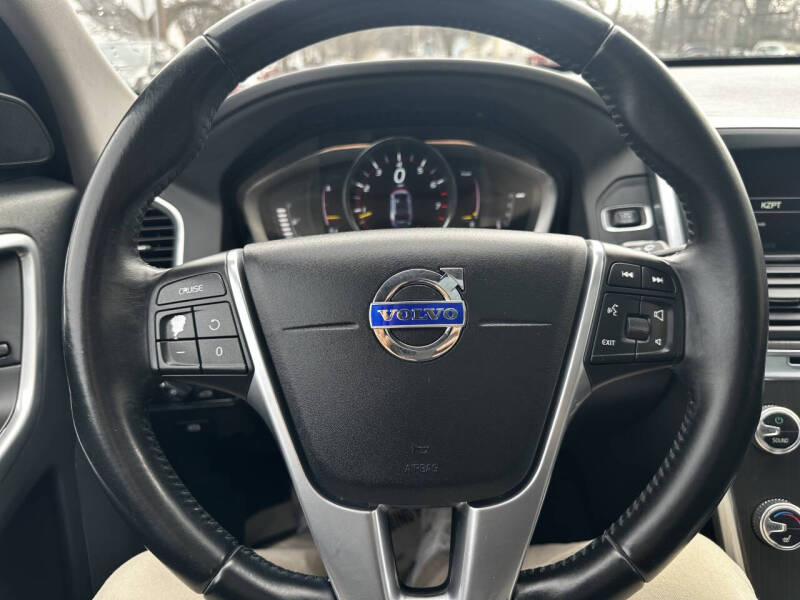 2016 Volvo XC60 T5 Premier