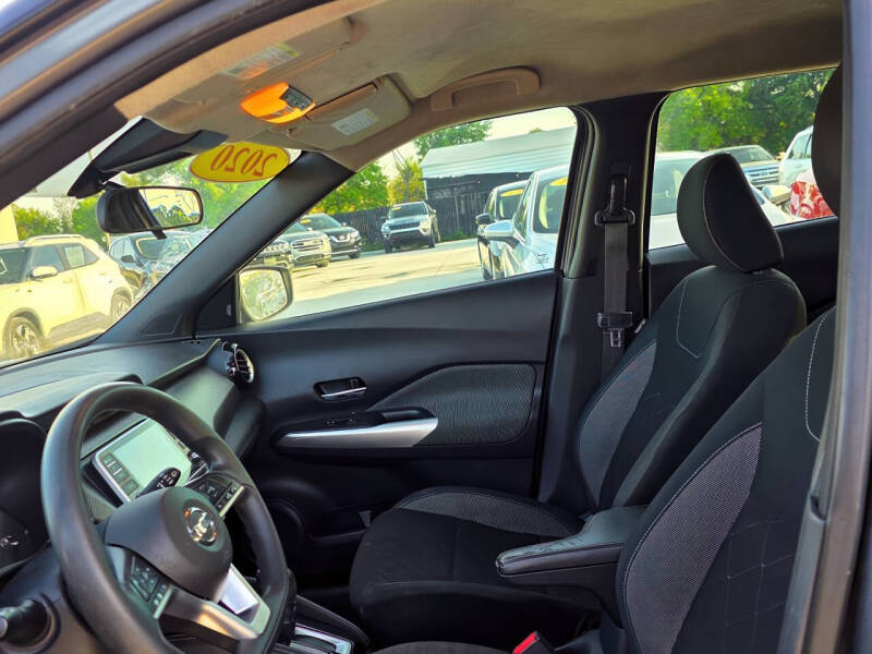 2020 Nissan Kicks SV