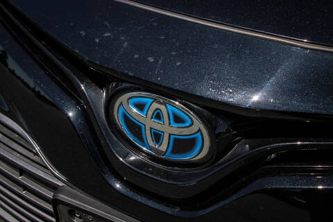 2020 Toyota Camry Hybrid XLE