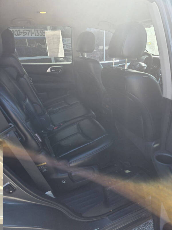 2018 Nissan Pathfinder SL