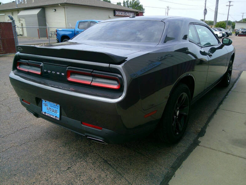 2015 Dodge Challenger SXT