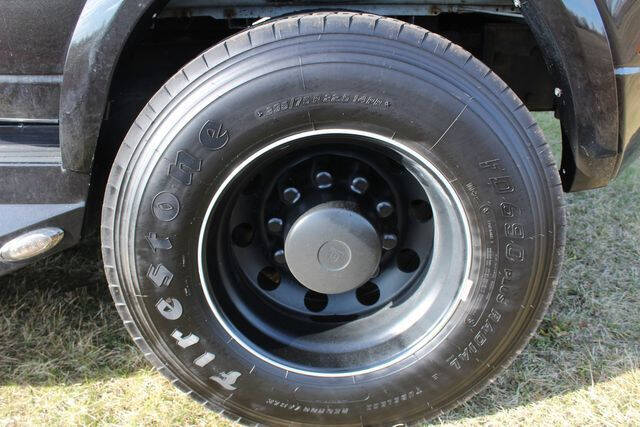 2006 Freightliner M2 106