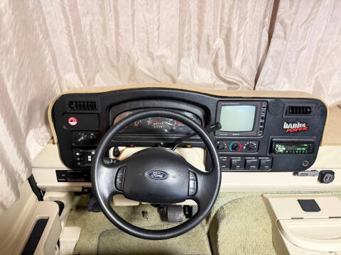 2004 Winnebago Brave
