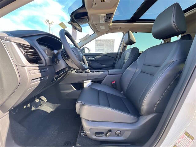 2025 Nissan Rogue SL