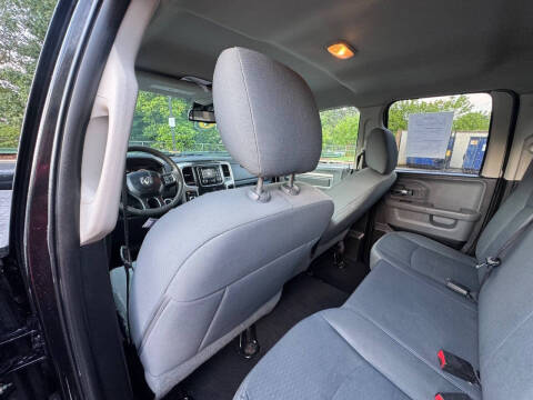 2016 RAM 1500 SLT