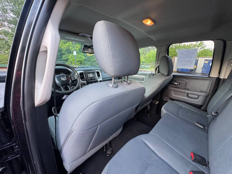 2016 RAM 1500 SLT