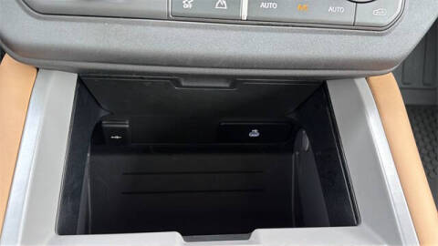 2025 Land Rover Defender 110 P400 X