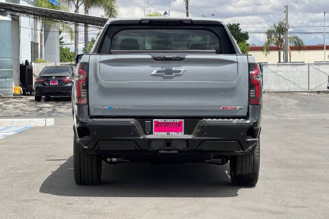 2025 Chevrolet Silverado EV RST