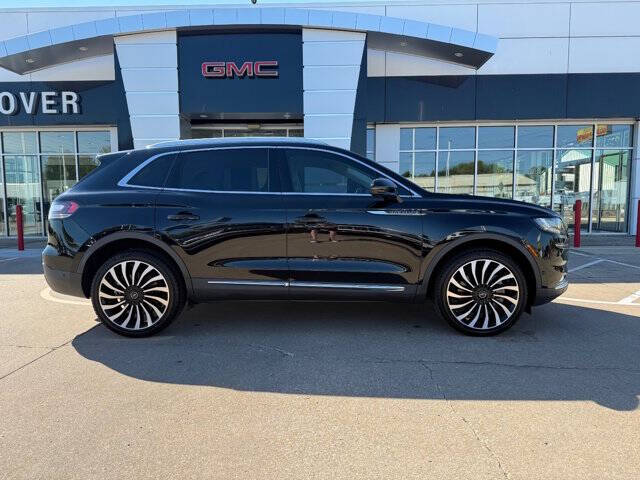 2022 Lincoln Nautilus Black Label