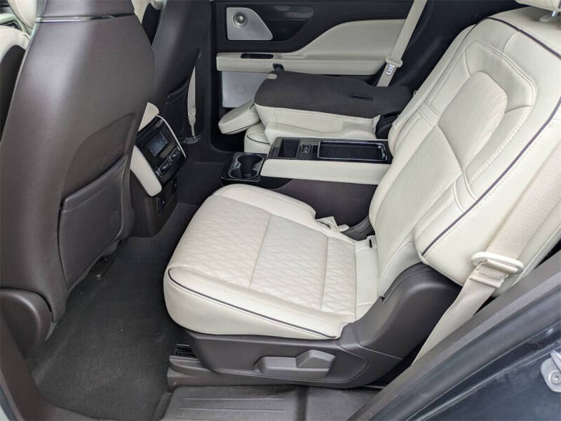 2022 Lincoln Aviator Black Label