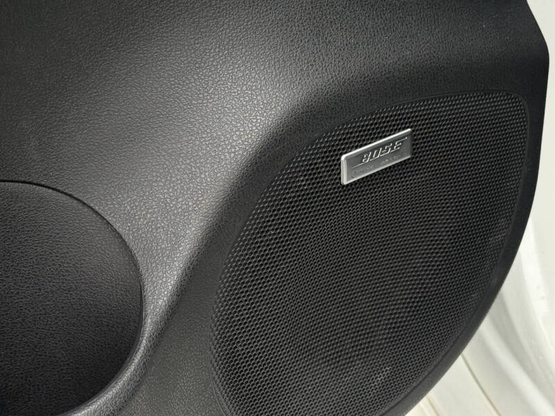 2022 Nissan LEAF SL PLUS