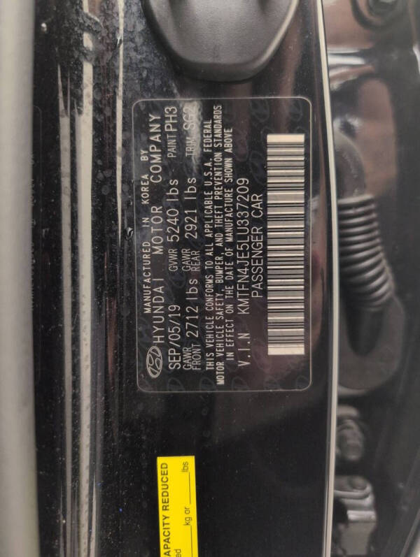 2020 Genesis G80