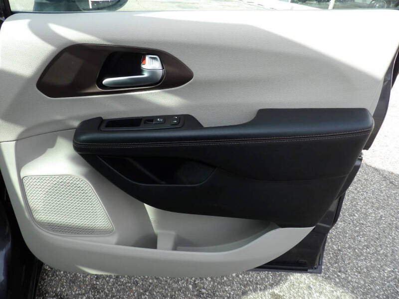 2018 Chrysler Pacifica Touring L