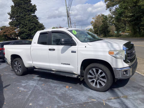 2014 Toyota Tundra SR5