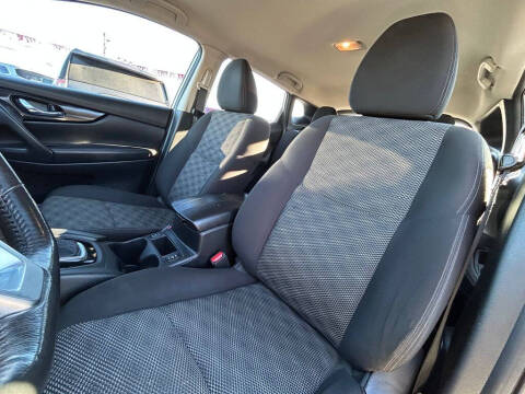 2017 Nissan Rogue Sport SV