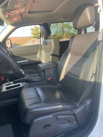 2011 Dodge Nitro Shock