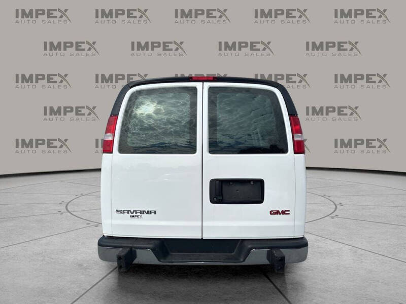 2023 GMC Savana 2500