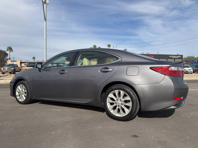 2014 Lexus ES 300h