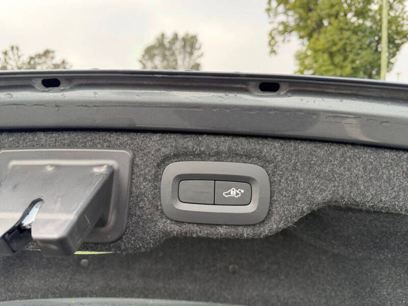 2020 Volvo S60 T5 Momentum