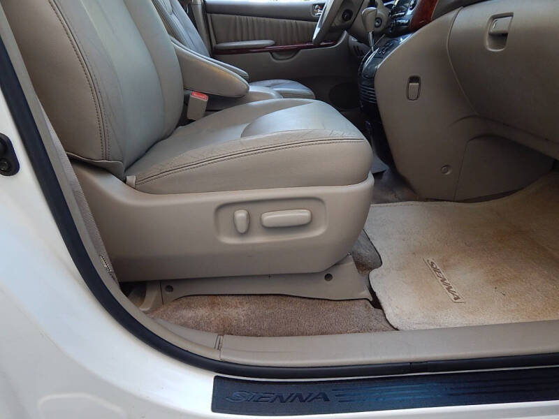 2005 Toyota Sienna XLE Limited 7 Passenger