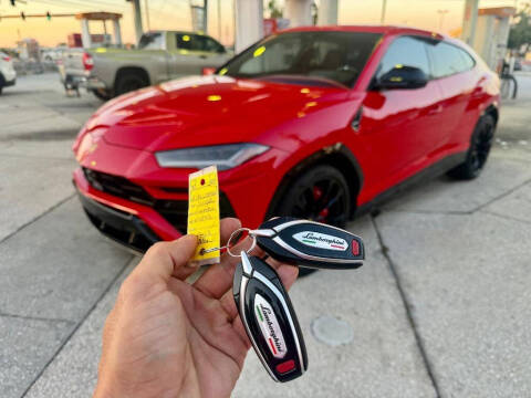 2022 Lamborghini Urus