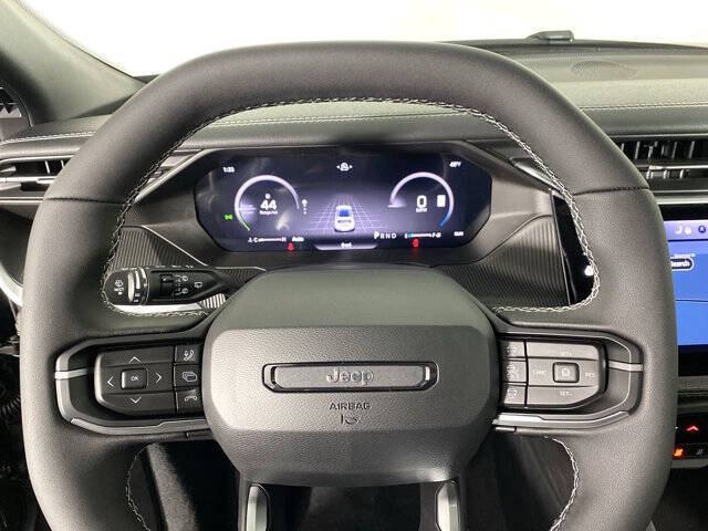 2026 Jeep Cherokee Overland