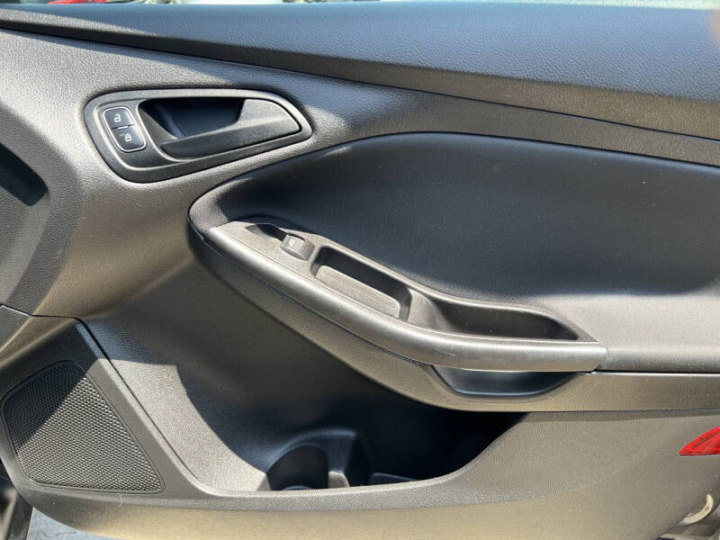 2017 Ford Focus S