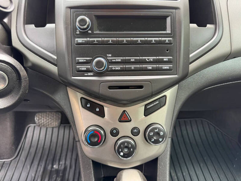 2013 Chevrolet Sonic LS Auto