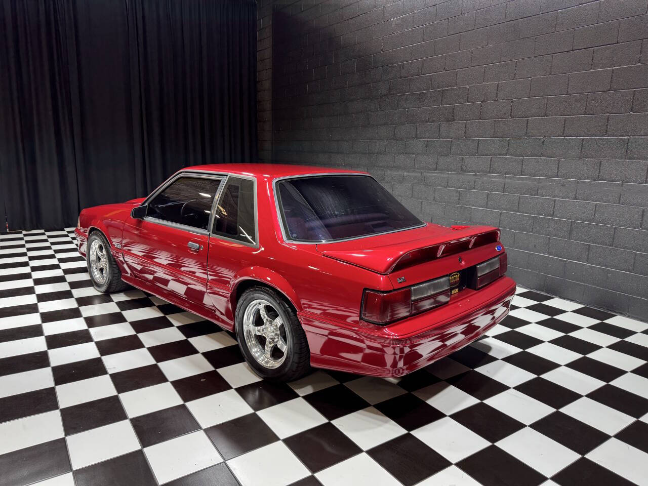 1991 Ford Mustang 7