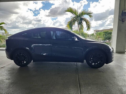 2023 Tesla Model Y Long Range