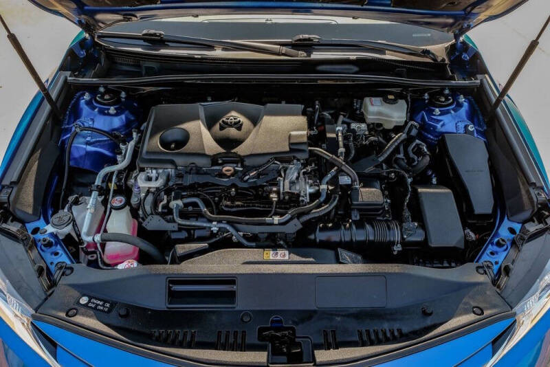 2020 Toyota Camry Hybrid LE