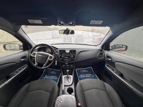 2012 Chrysler 200 Touring