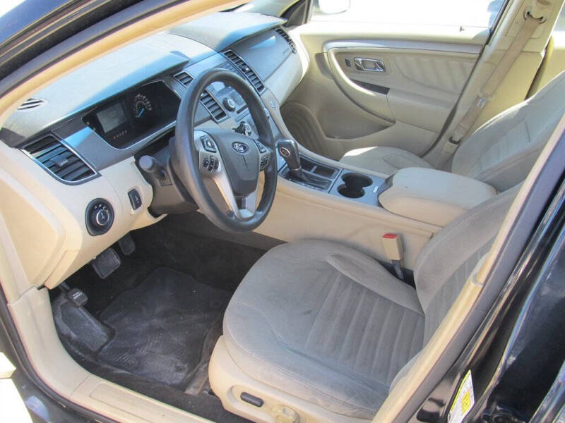 2015 Ford Taurus