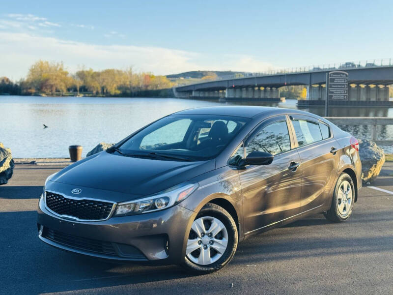 2017 Kia Forte LX's photo
